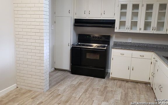 5th image of 348 Meadowbrook Dr