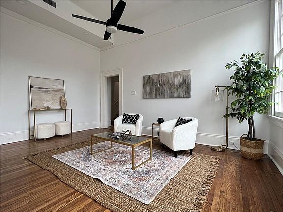 2nd image of 1501 Taylor St #302