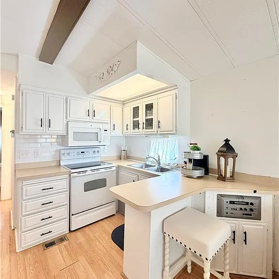 4520 Robert E Lee Blvd E — Photo 5