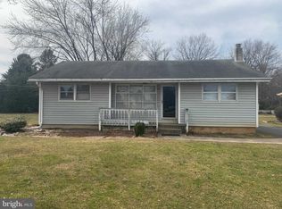 451 Berkshire Ln, Mechanicsburg, PA 17050