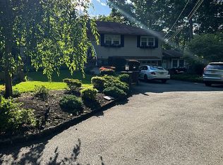8 Ser Del Dr, Parsippany, NJ 07054