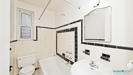 Rented by Moda Realty