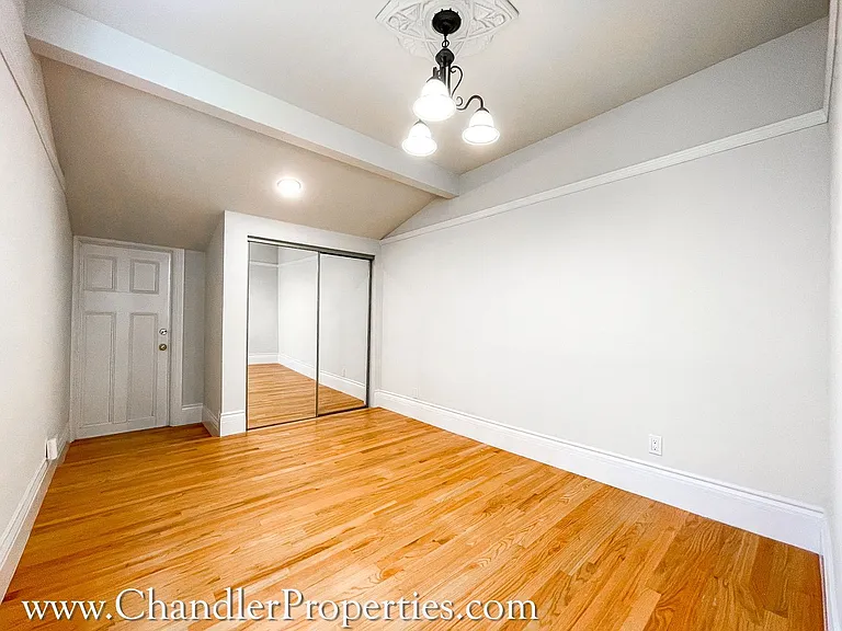 61 Valley St #63 — Photo 6