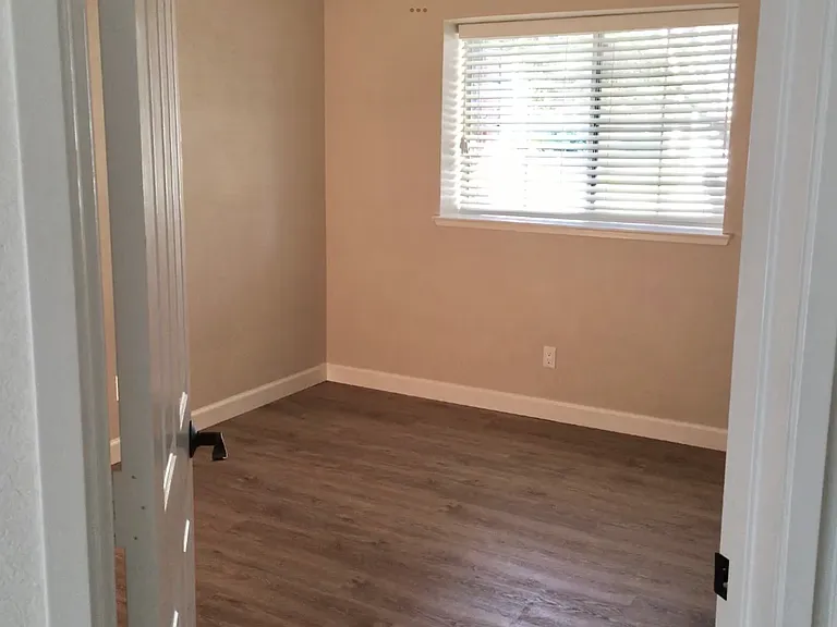 5656 Miners Cir — Photo 18