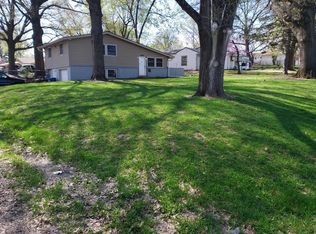 2919 S Westport Rd, Independence, MO 64052