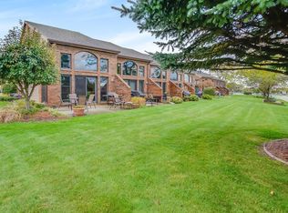 230 Harbor Dr, Ludington, MI 49431