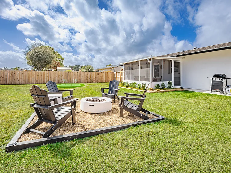 5408 Seagrape Dr — Photo 2