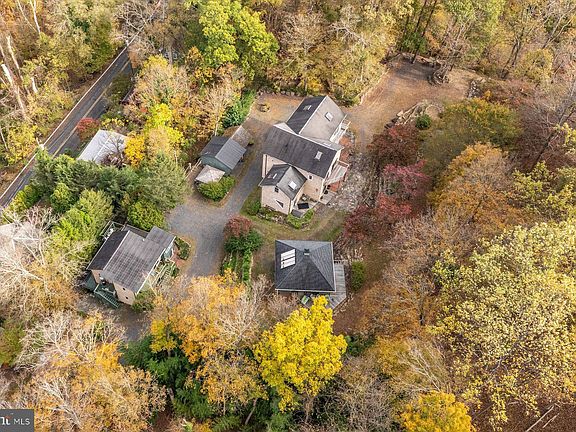 2nd image of 7640 Tohickon Hill Rd