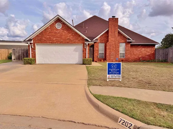 7202 NW Maple Dr, Lawton, OK 73505