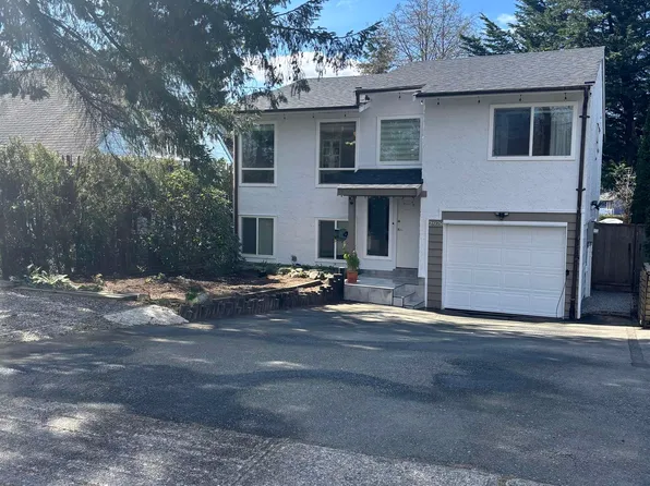 2978 Fleming Ave, Coquitlam, BC V3C 4S3