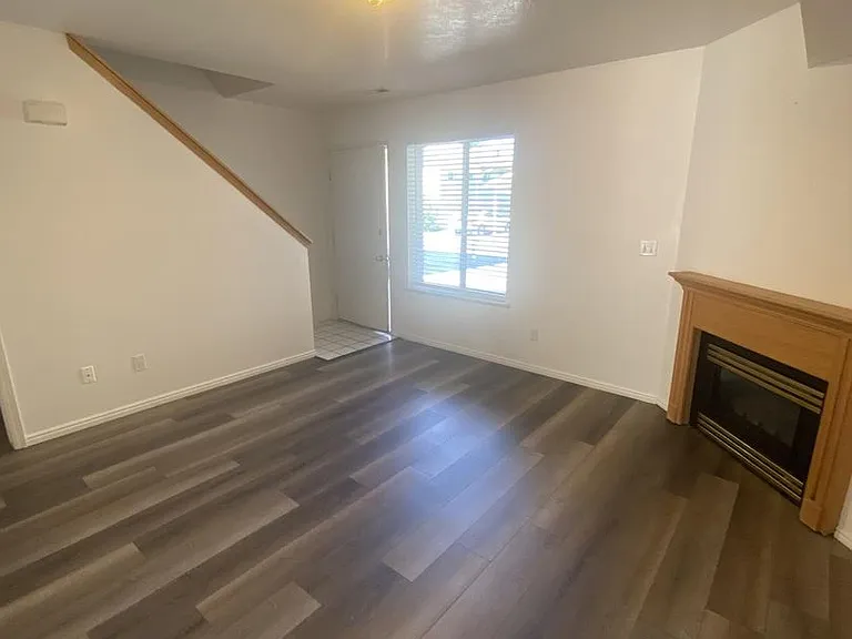 295 W 600 N #2 — Photo 3