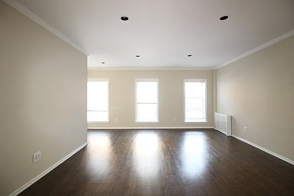 Rented by Bold New York | media 24