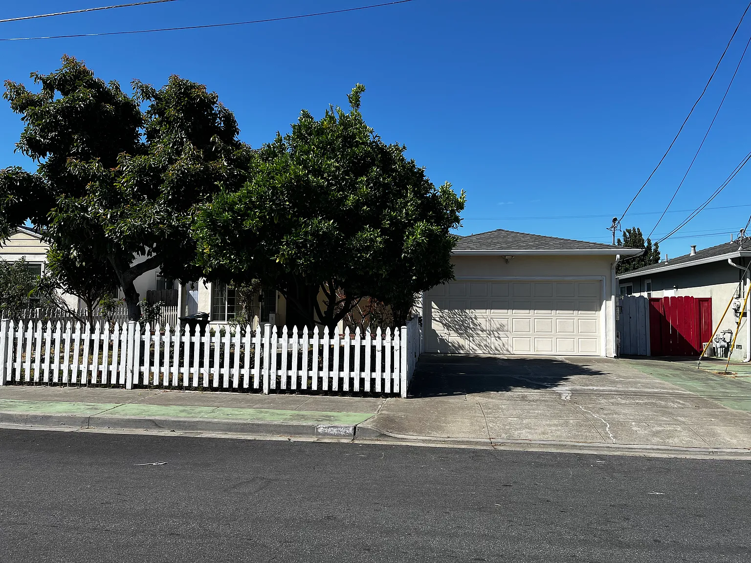 36313 Frobisher Dr photo 1