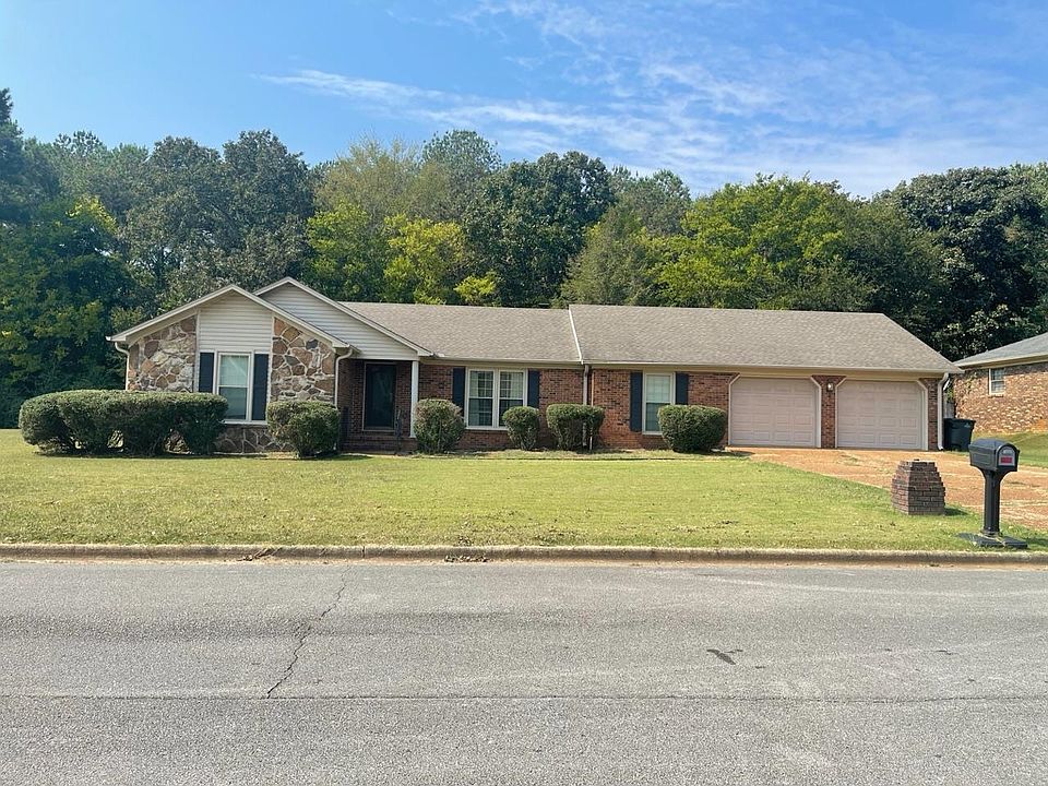 1st image of 125 W Oak Hill Dr