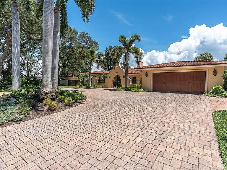5810 Bahama Shores Dr S — Photo 73