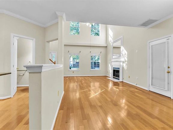5th image of 2231 White House Cv