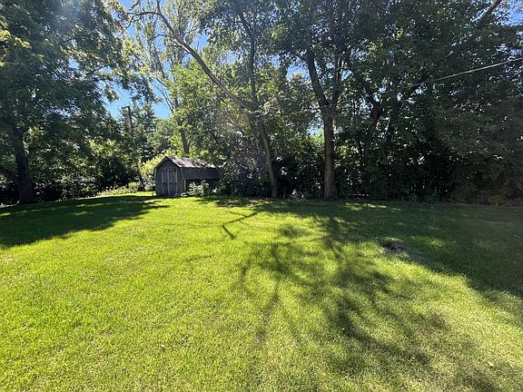 3rd image of 26W345 Burdette Ave