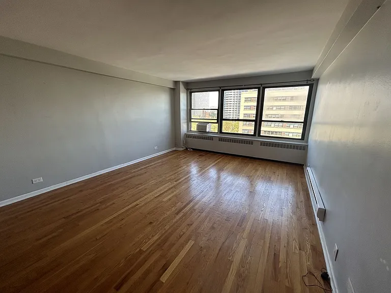4180 Marine Terrace Apartments — Photo 126