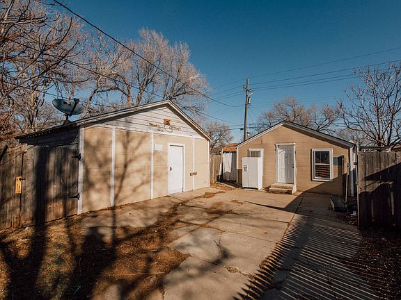 2nd image of 1301 SE 15th Ave