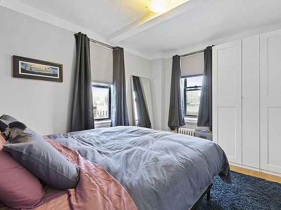 3rd image of 50 W 106th St APT 8B