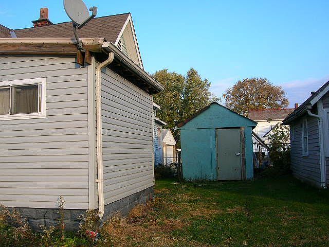 2nd image of 240 Buckingham St