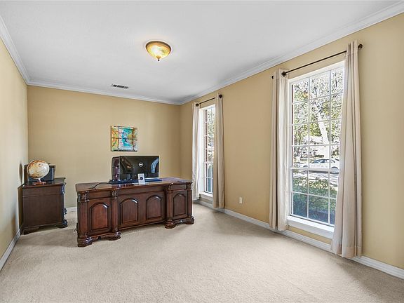 5th image of 13215 Jessica Ln