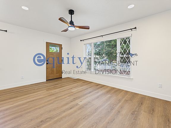 4th image of 852 E Roosevelt Ave #1