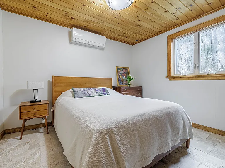 10 Purdy Hollow Rd — Photo 29