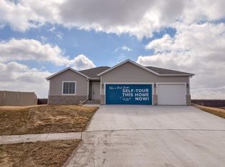 885 2nd Ave, Horace, ND 58047