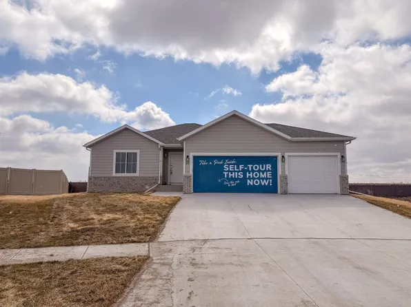 885 2nd Ave, Horace, ND 58047