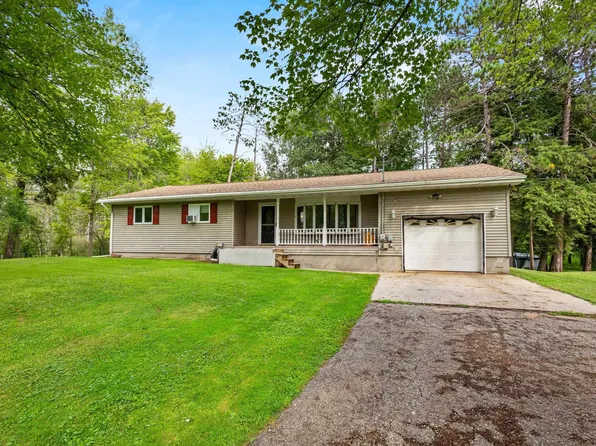 N520 River Dr, Menominee, MI 49858