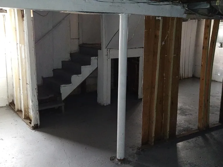 17673 Westbrook St — Photo 22
