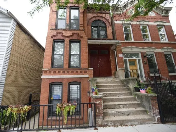 1449 N Wood St APT 2R, Chicago, IL 60622