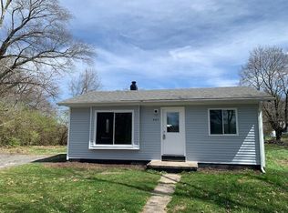 257 S Ivanhoe Rd, Kingsford Heights, IN 46346