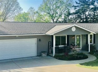 7311 Sennawood Dr, Cedar Hill, MO 63016