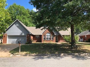 1103 N Flamingo Rd, Rogers, AR 72756