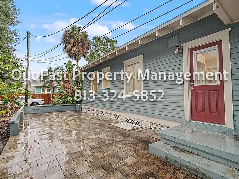 801 7th St N — Photo 36