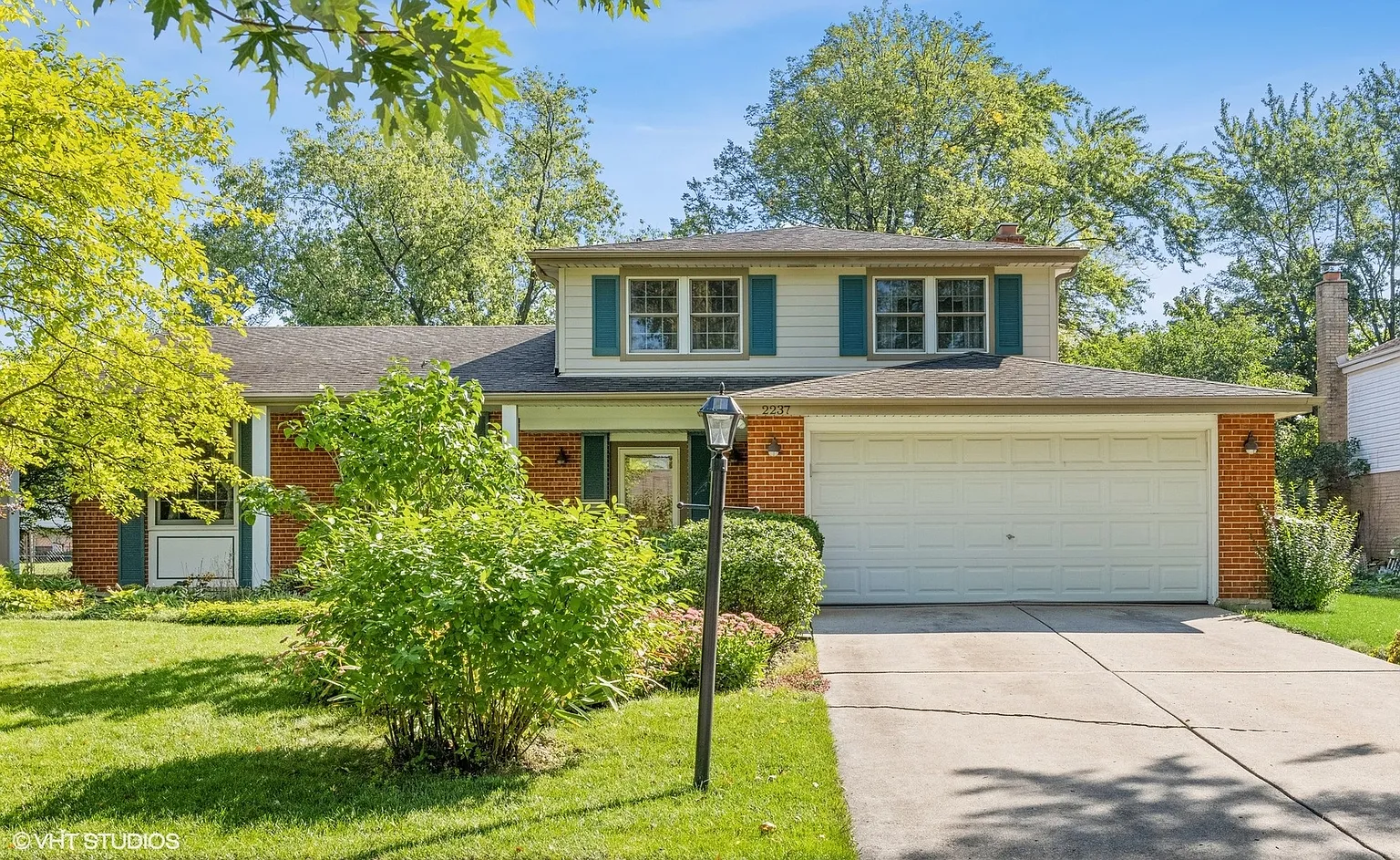 2237 Strawberry Ln photo 1
