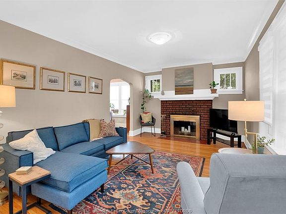 5th image of 1501 Dougall Ave