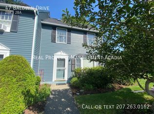 47 Baldwin Dr, Bangor, ME 04401
