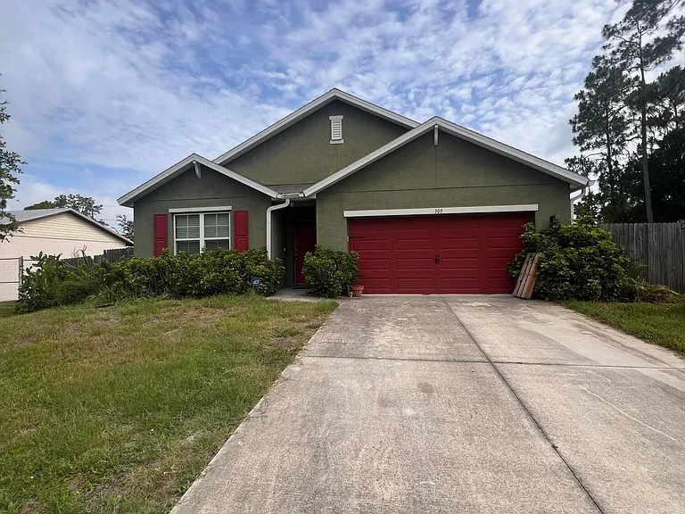 309 Cactus St SE — Photo 2