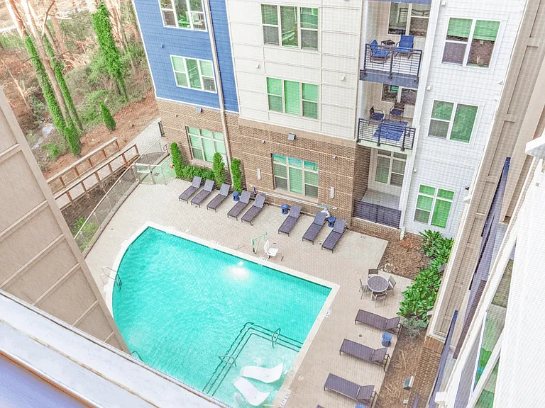The Flats Exchange on Erwin Apartments — Photo 2