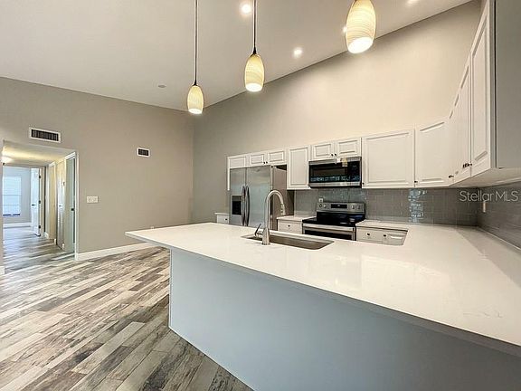 4th image of 3367 Crystal Ct E APT G