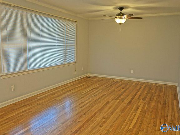 3rd image of 5013 Holmes Ave NW