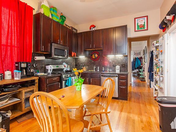 4th image of 1635 N Ashland Ave #1F