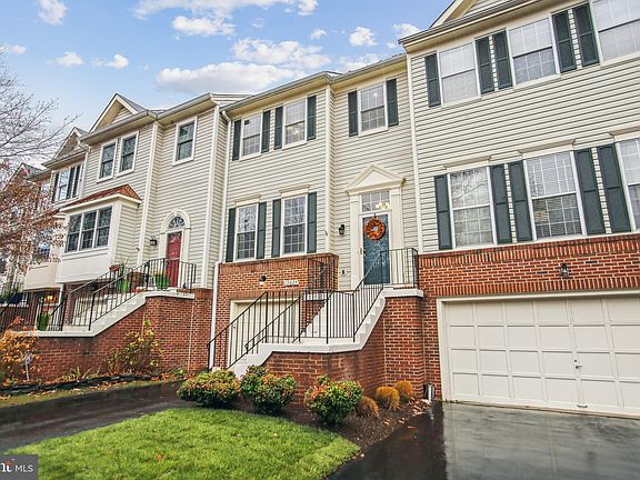 5th image of 13024 Cobble Ln