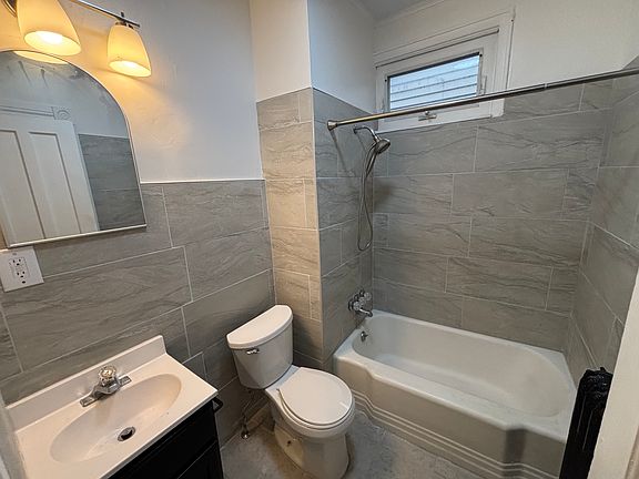 3rd image of 55 5th Ave APT 2
