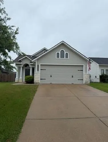 2023 Turning Leaf Dr Photo 1