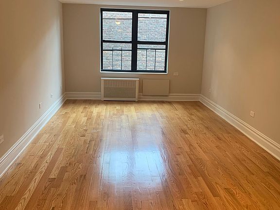 5th image of 13235 Sanford Ave APT 2