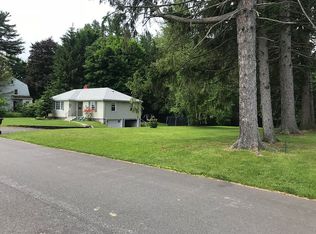 4 Leonard Pl, Delmar, NY 12054
